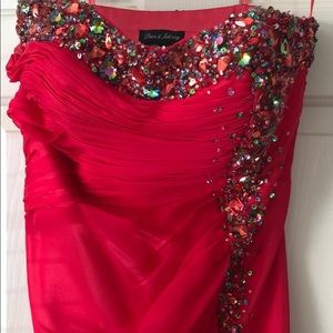 Dave and Johnny prom formal style 8872 size 8